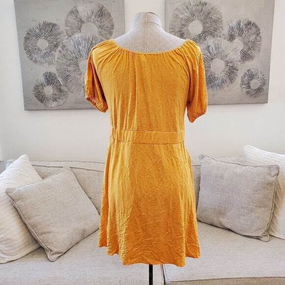 Love, Fire: Keyhole Front-Tie Polkadot Skater Dress size Large In Yellow - NEW - Picture 8 of 14